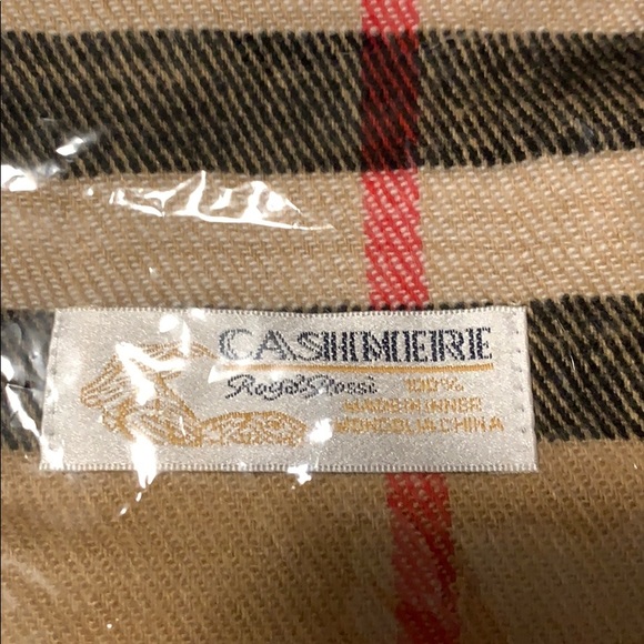 Luxurious Cashmere scarf camel black and red in colour - Picture 2 of 4